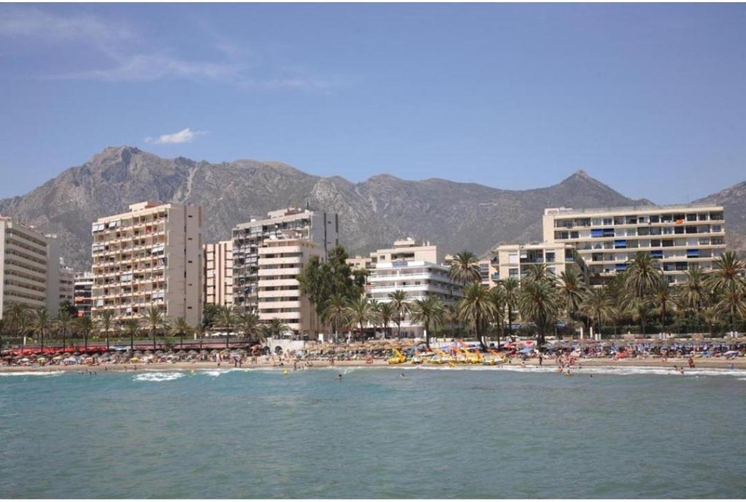 Estudio Cosmopolita Marbella Bagian luar foto